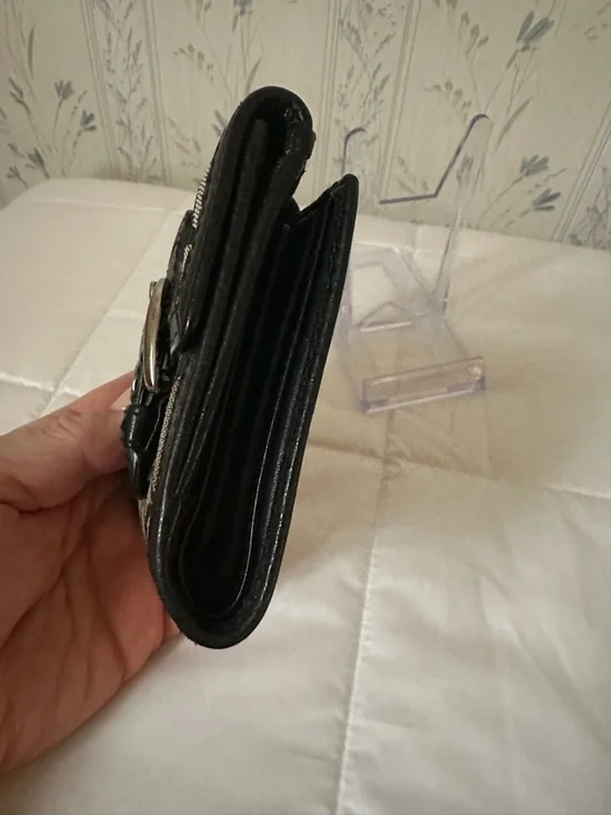 Coach Black and Cream Signature Buckle Wallet - Picture 6 of 16